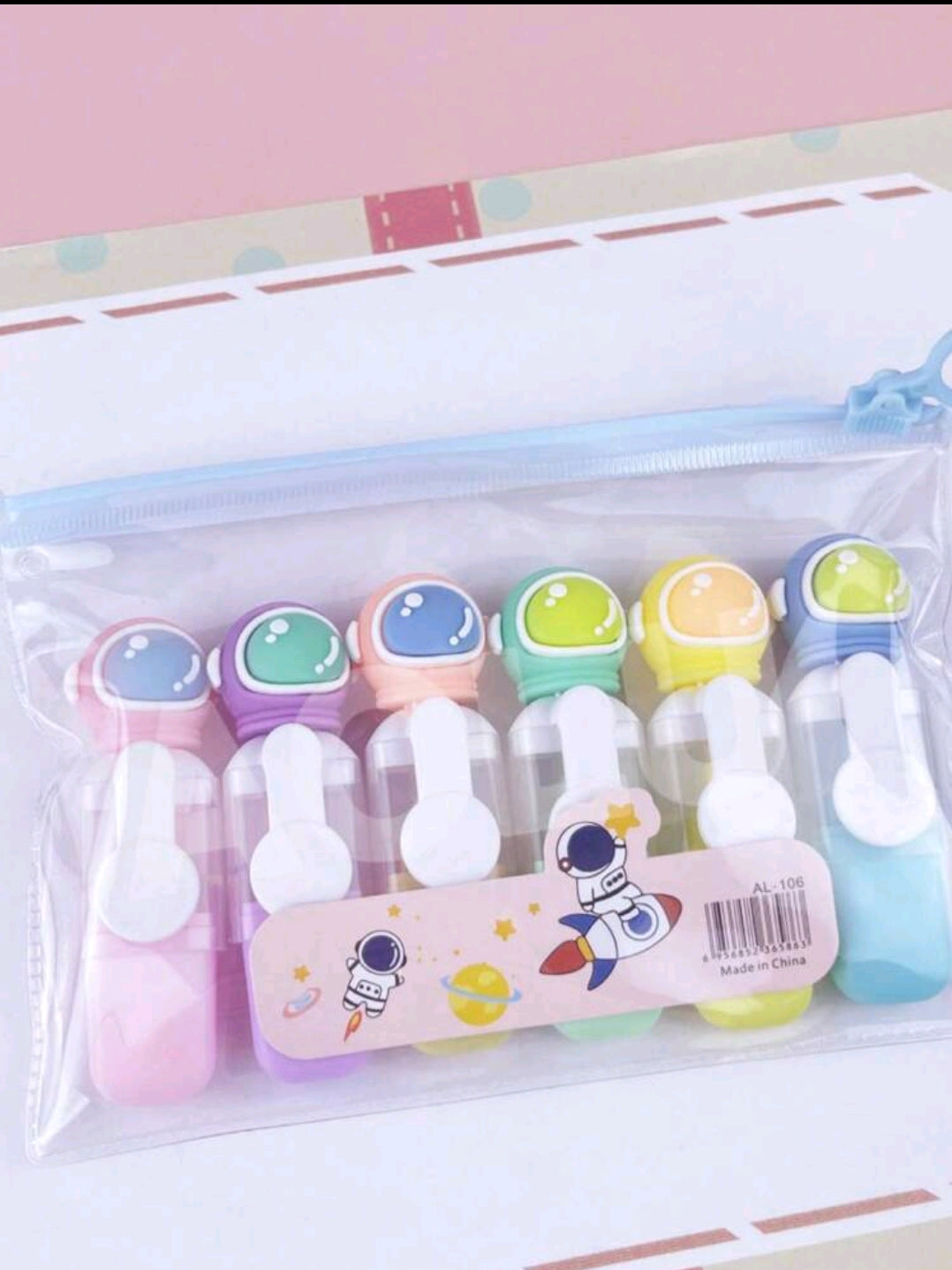 Astronaut Highlighter Pen